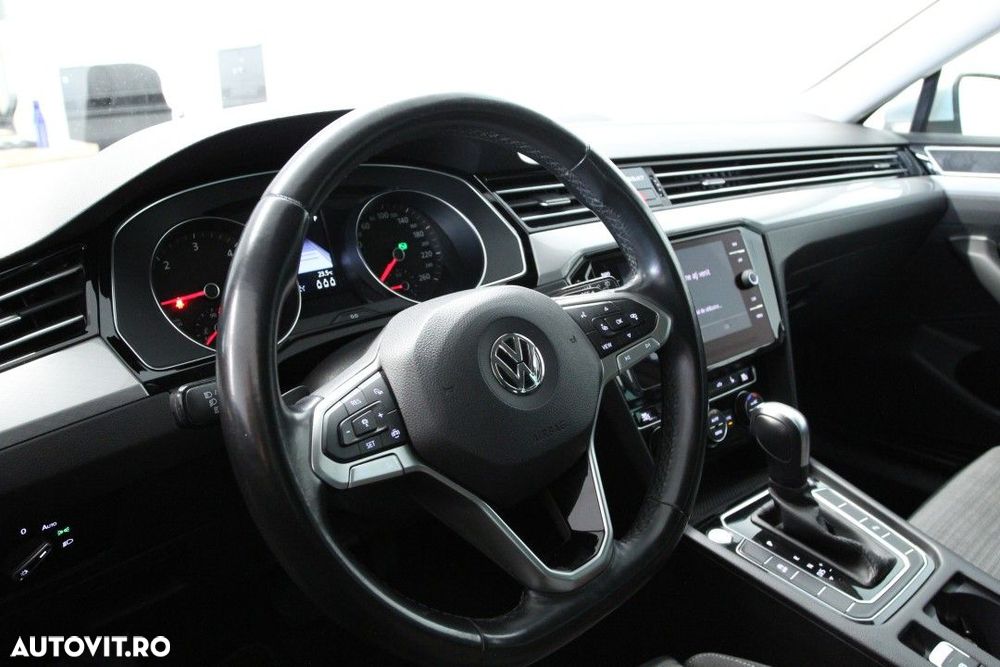 Volkswagen Passat - 13