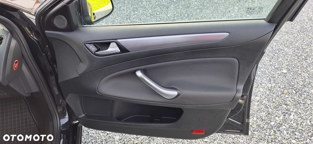 Ford Mondeo - 8