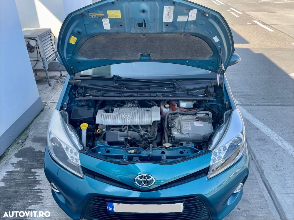 Toyota Yaris 1.5 VVT-i HSD Sol - 5
