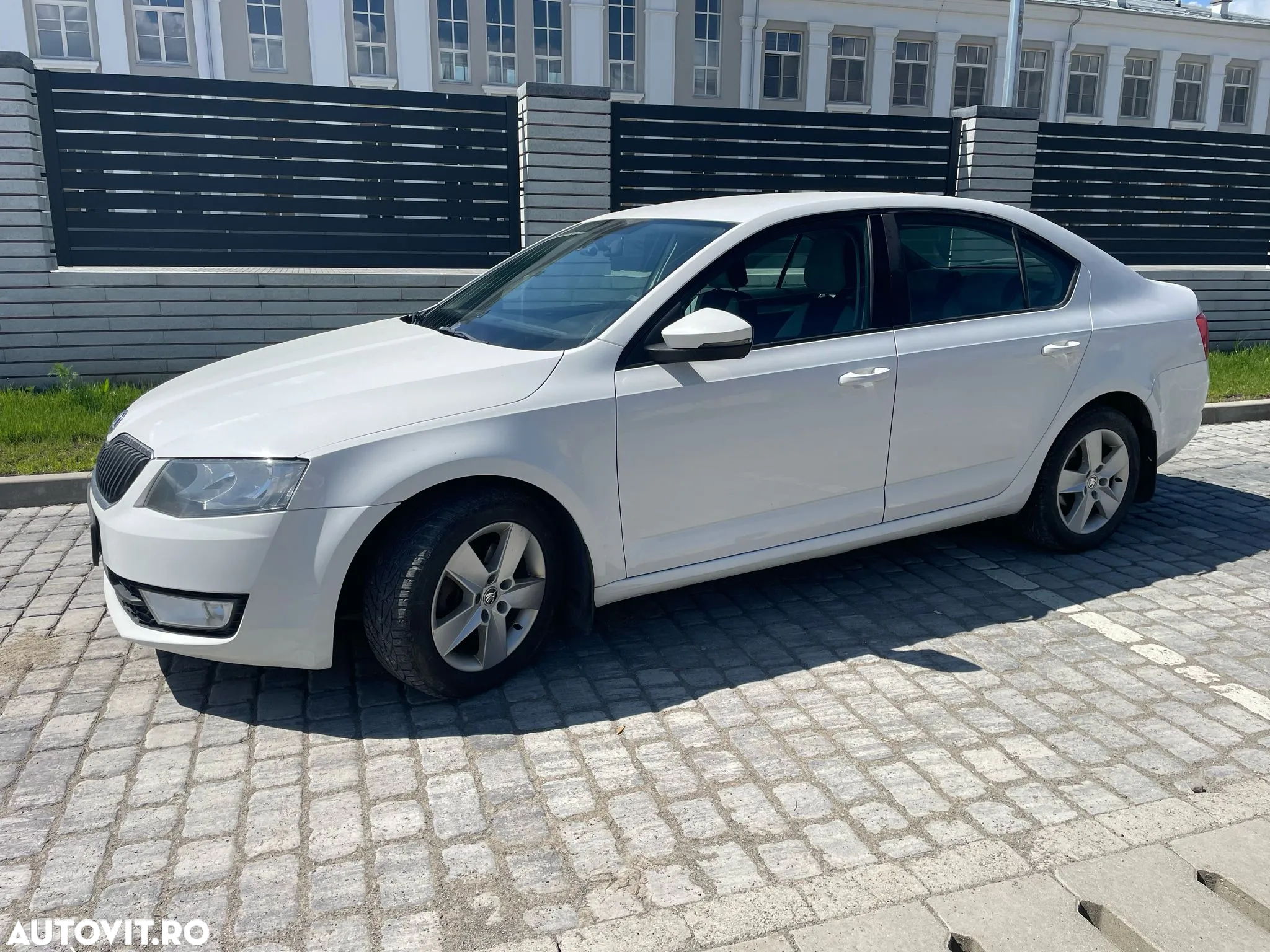 Skoda Octavia 1.6 TDI AMBITION - 6