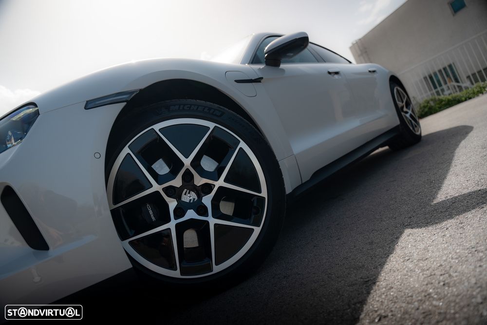 Porsche Taycan Bateria Performance Plus - 15