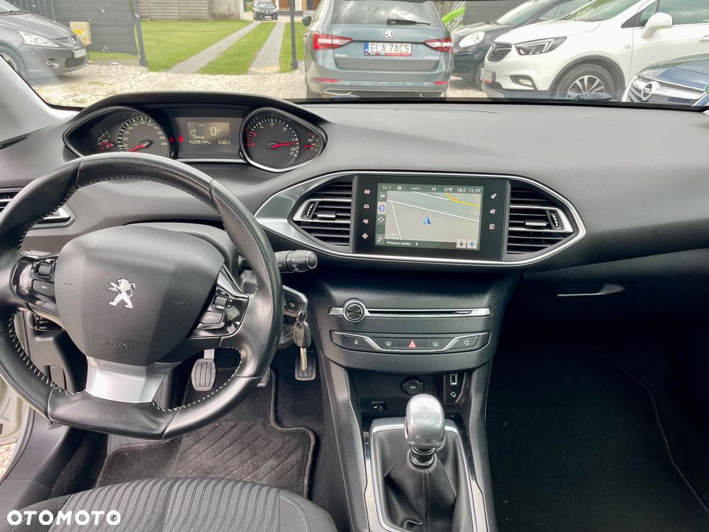 Peugeot 308 BlueHDi 120 Stop & Start Business-Line - 4