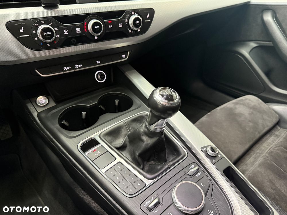 Audi A4 Avant 2.0 TDI ultra sport - 29