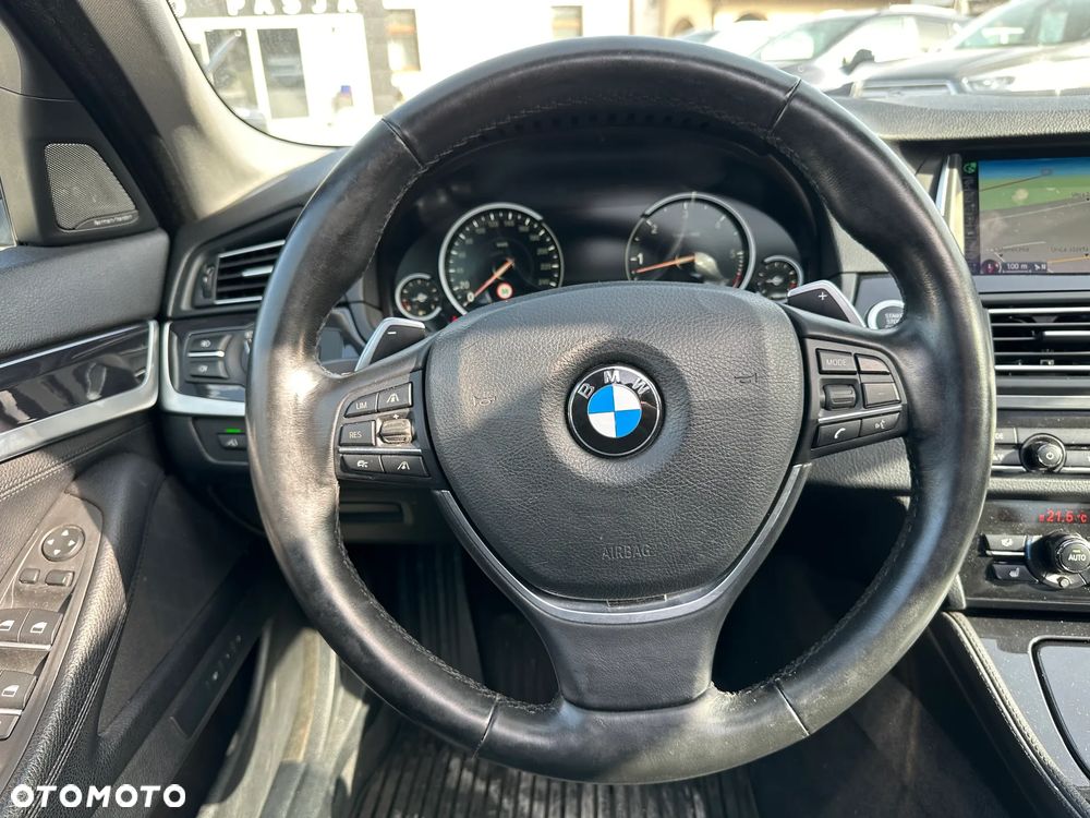 BMW Seria 5 530d xDrive Luxury Line - 28