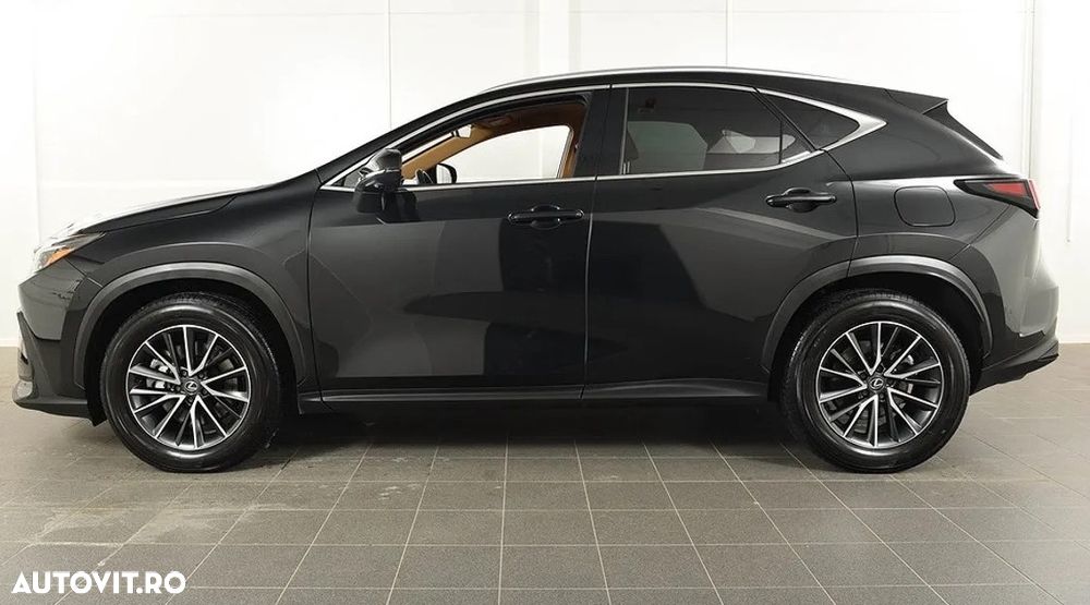 Lexus Seria NX 450h+ E-FOUR Executive Line - 7