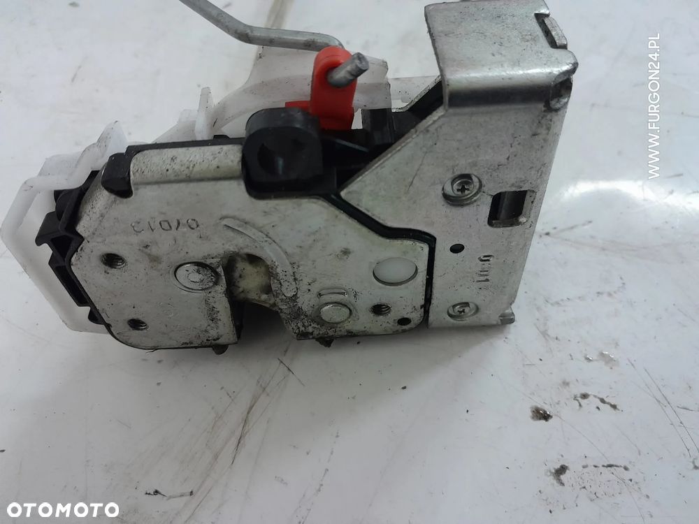 ZAMEK DRZWI PRAWY PRZÓD FIAT DOBLO OPEL COMBO 10- 51810883 - 2