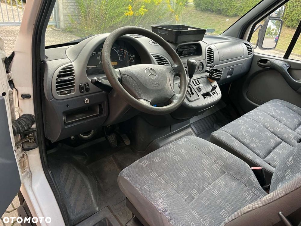 Mercedes-Benz Sprinter - 8