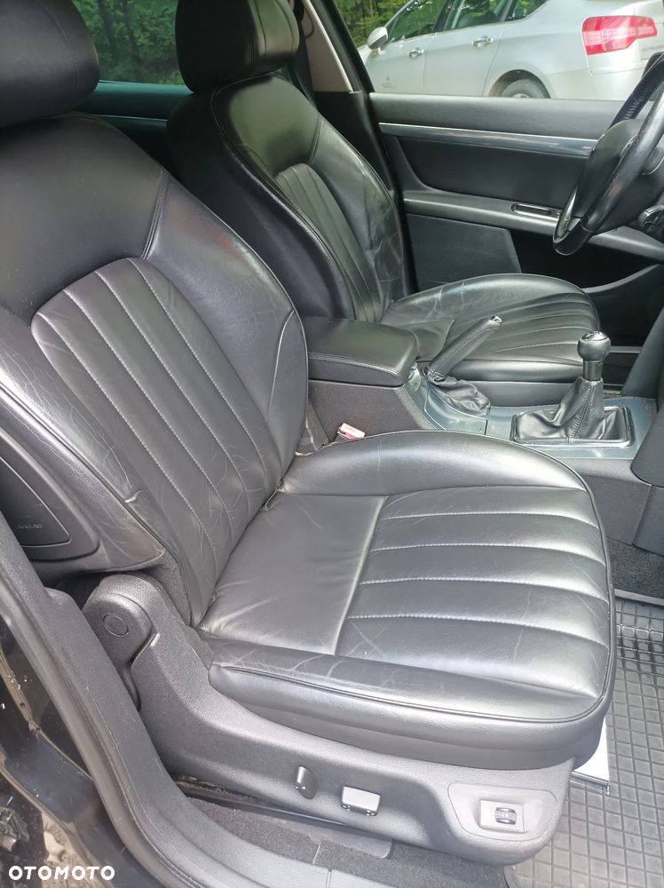 Peugeot 407 - 12