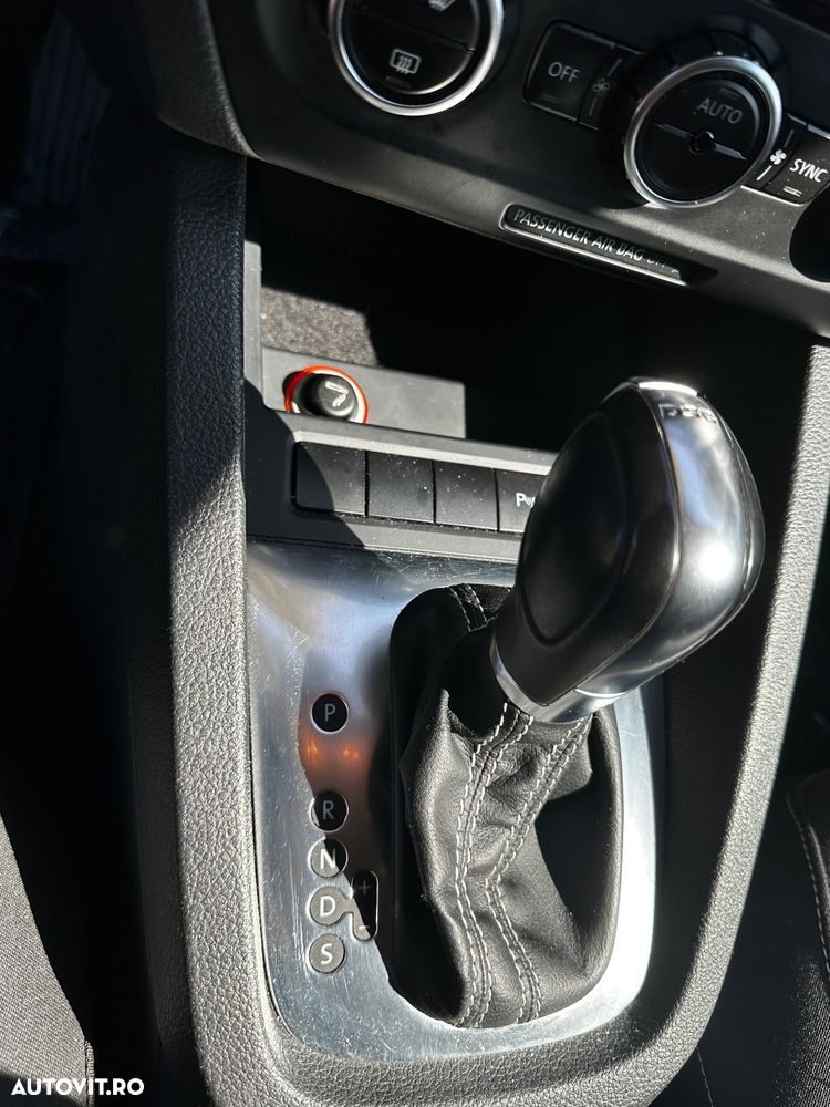 Volkswagen Jetta 1.4 TSI DSG Match - 12