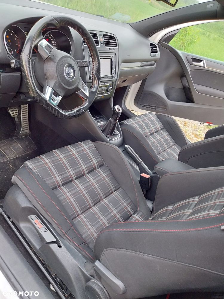 Volkswagen Golf 2.0 TSI GTI - 23