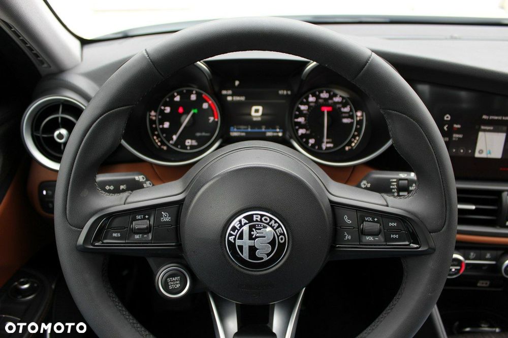 Alfa Romeo Giulia - 14