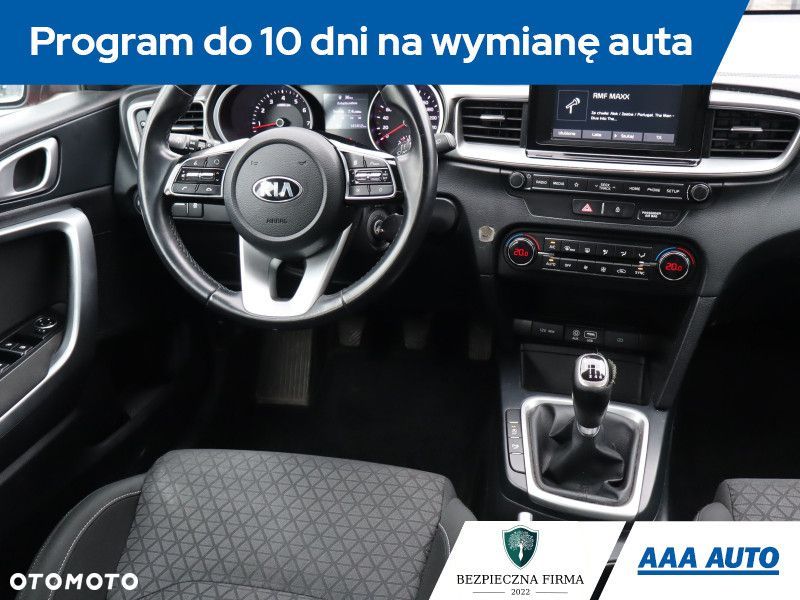 Kia Ceed - 9