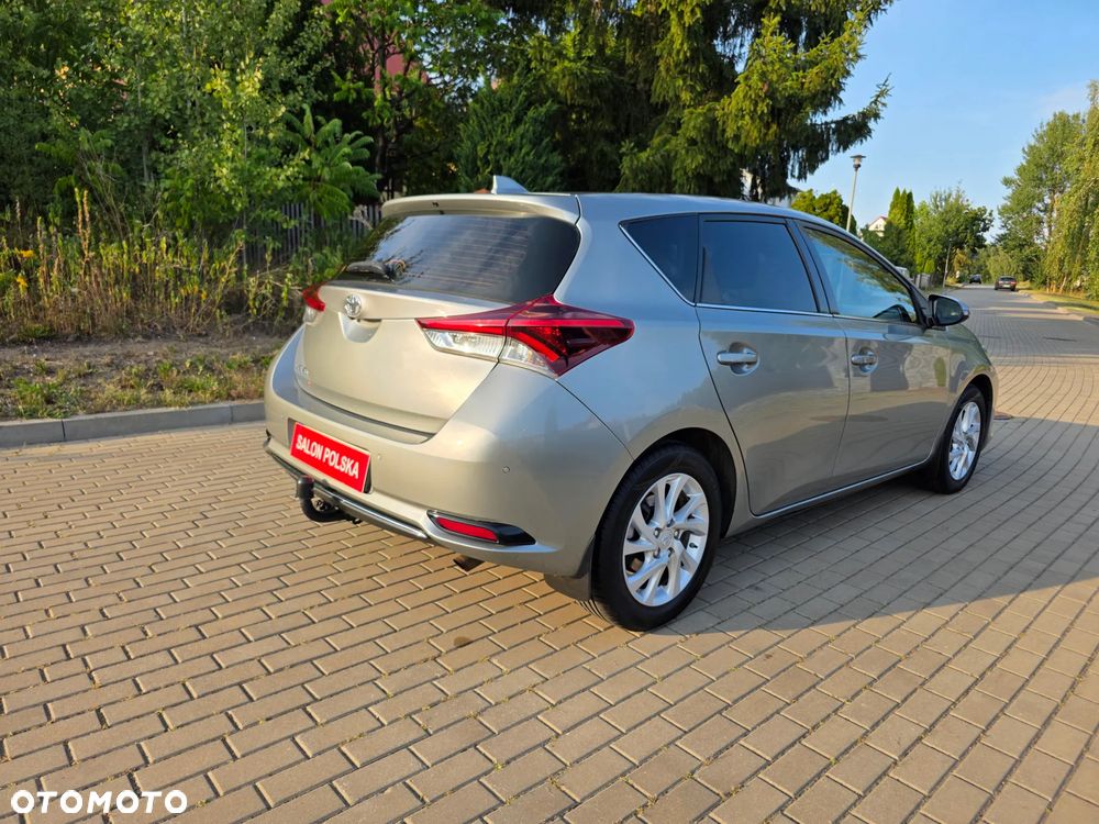 Toyota Auris 1.6 Premium - 11