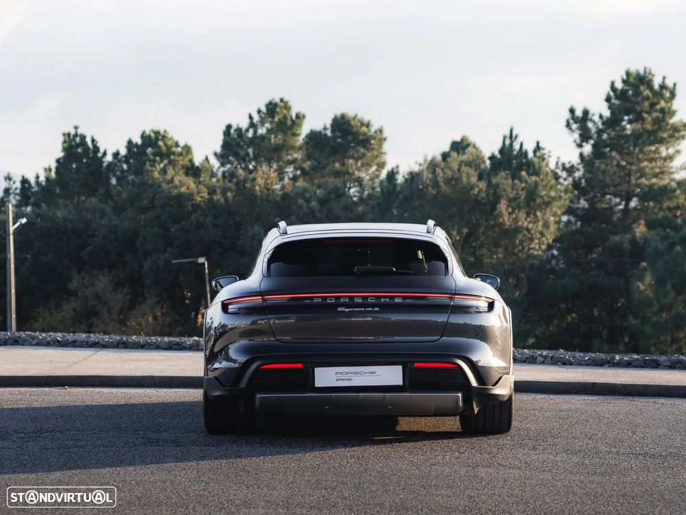 Porsche Taycan Cross Turismo 4S - 5