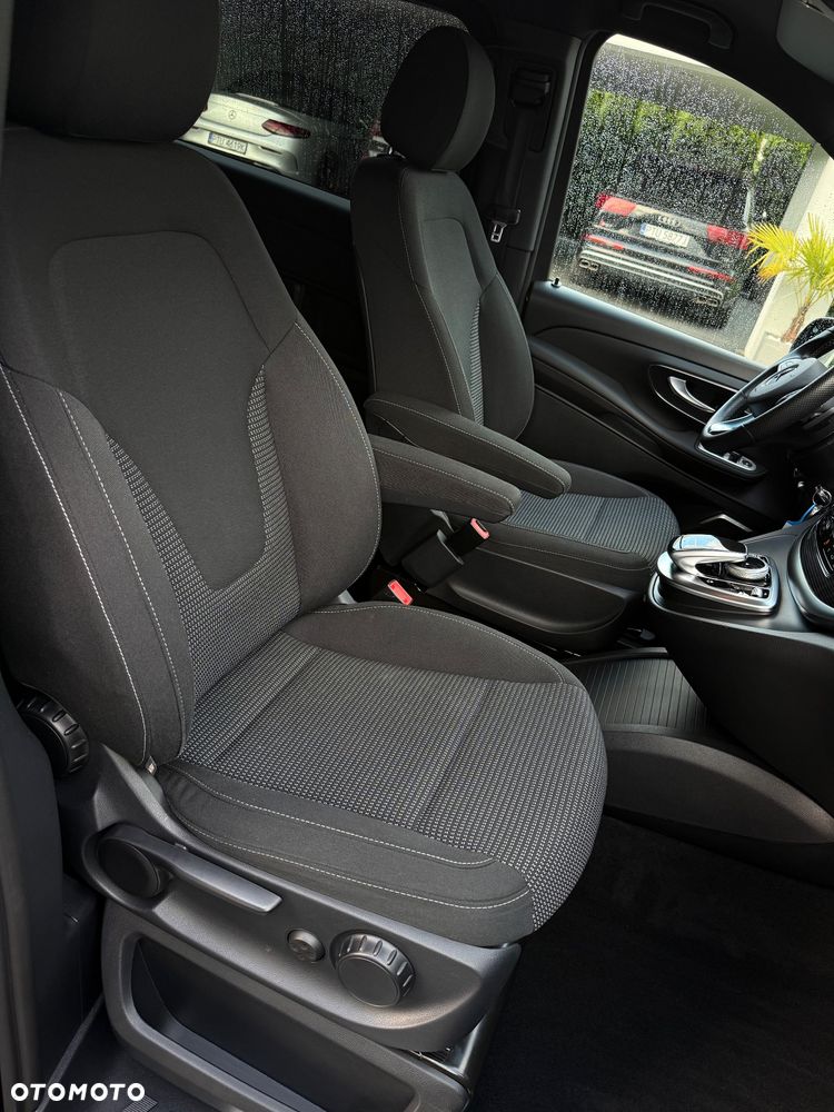 Mercedes-Benz Klasa V 250 d lang 4Matic 9G-TRONIC Avantgarde - 34