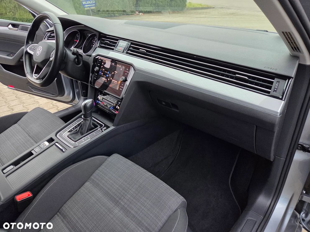 Volkswagen Passat 2.0 TDI SCR DSG Business - 22