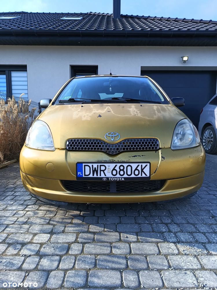 Toyota Yaris 1.0 Base - 4