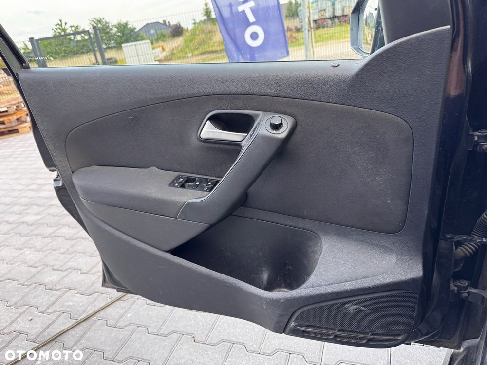 Volkswagen Polo 1.6 TDI Comfortline - 9