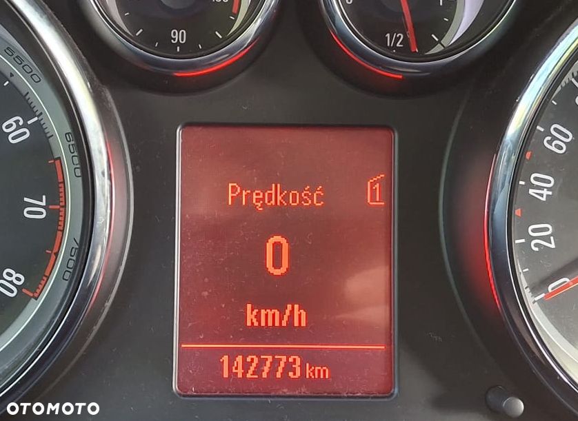 Opel Astra 1.4 T Cosmo - 11