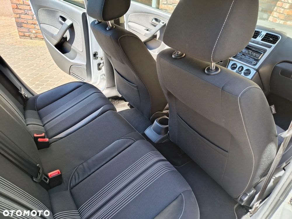 Volkswagen Polo 1.2 TSI MATCH - 12