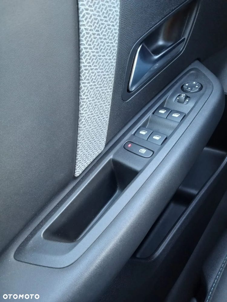 Citroën C4 1.2 PureTech Shine S&S EAT8 - 12
