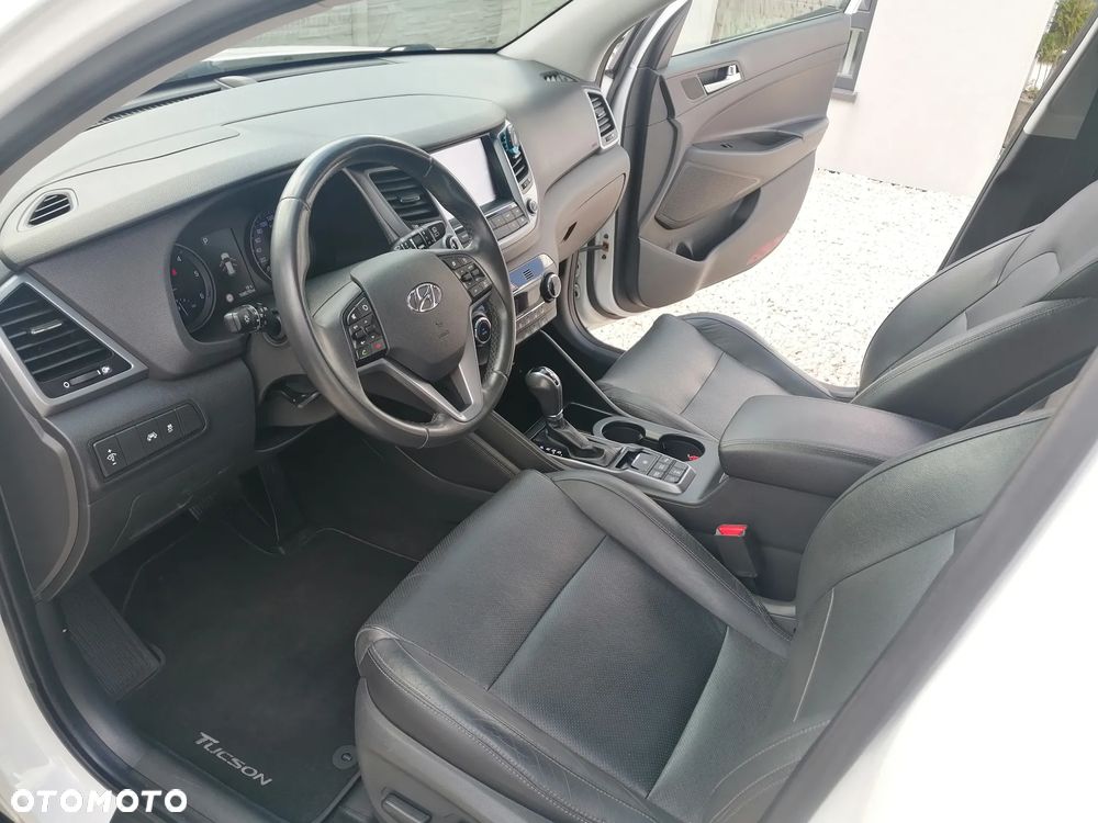 Hyundai Tucson 2.0 CRDi 4WD Automatik Style - 11