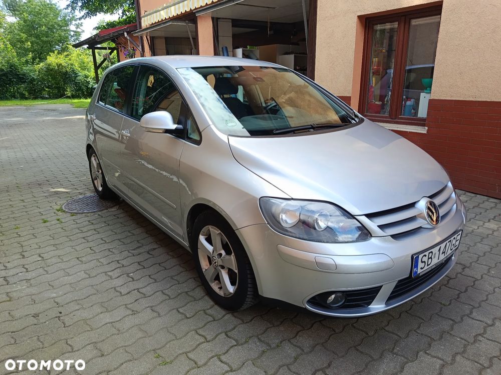Volkswagen Golf Plus 2.0 FSI Comfortline - 4