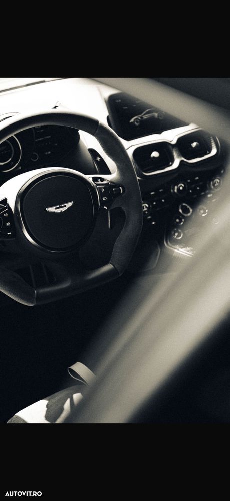 Aston Martin V8 Vantage 2023 photo 3