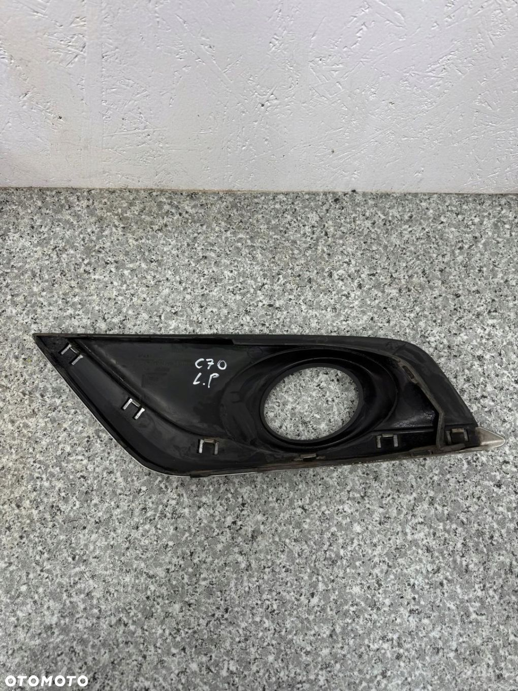 KRATKA RAMKA HALOGENU LEWY PRZÓD VOLVO C70 II 2009-2013 31323594 - 4