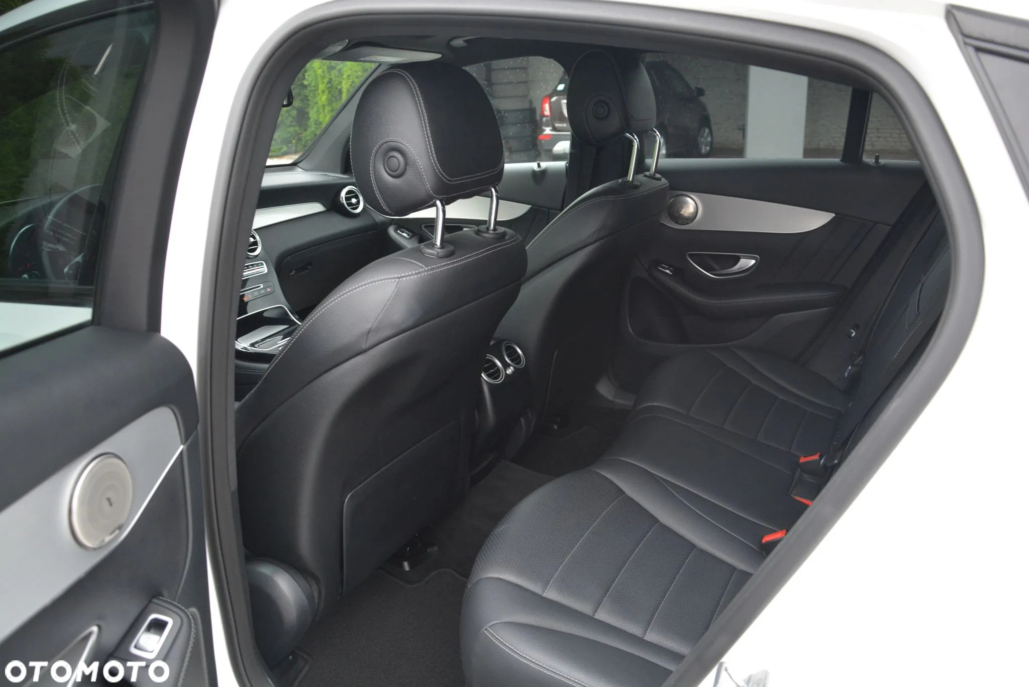 Mercedes-Benz GLC 250 d Coupe 4Matic 9G-TRONIC AMG Line - 17