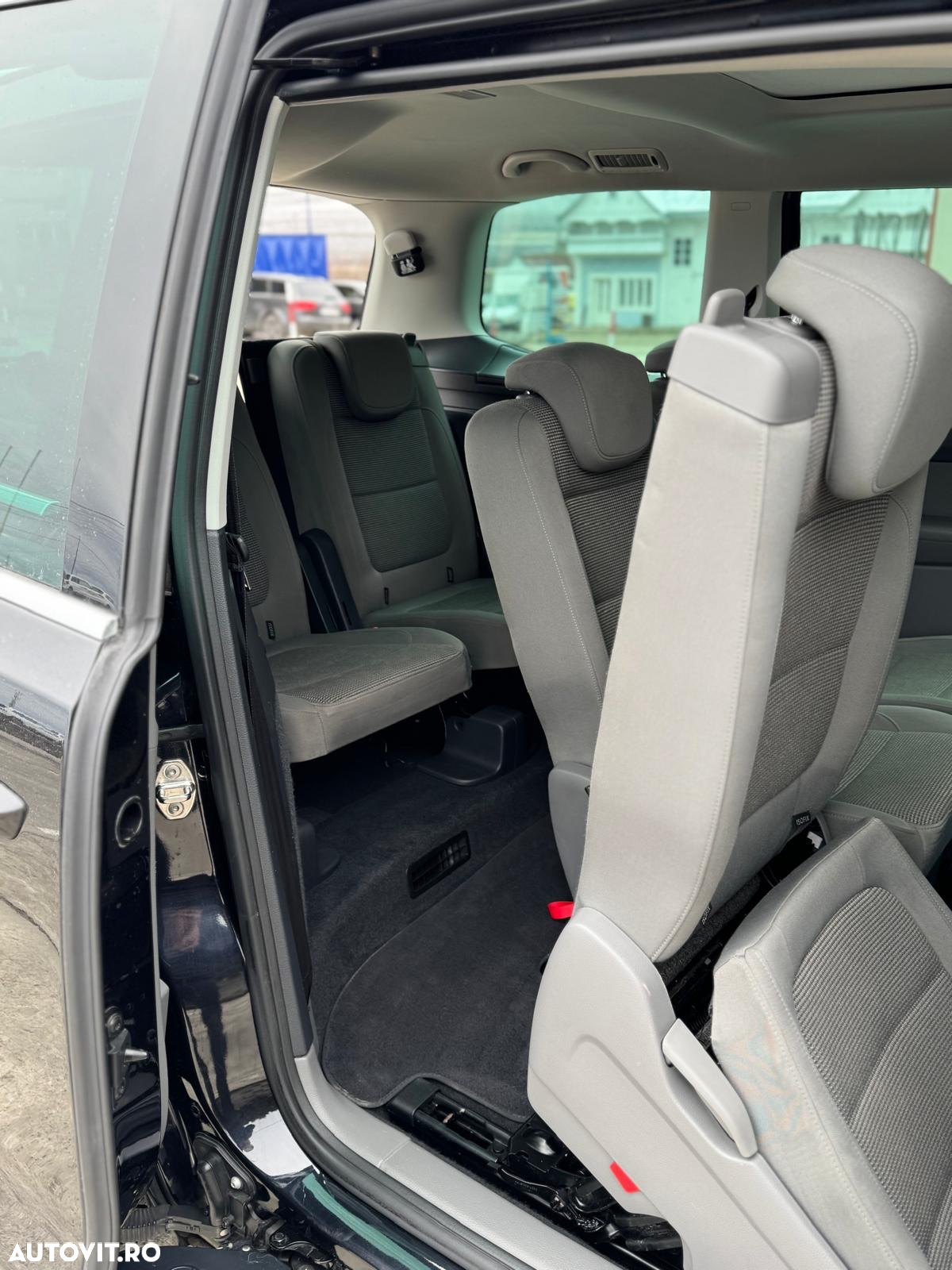 Volkswagen Sharan 2.0 TDI DSG BlueMotion Technology Highline - 5