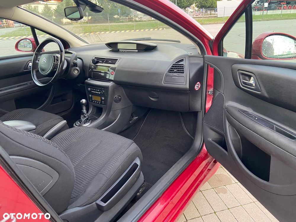 Citroën C4 1.6 16V X - 11