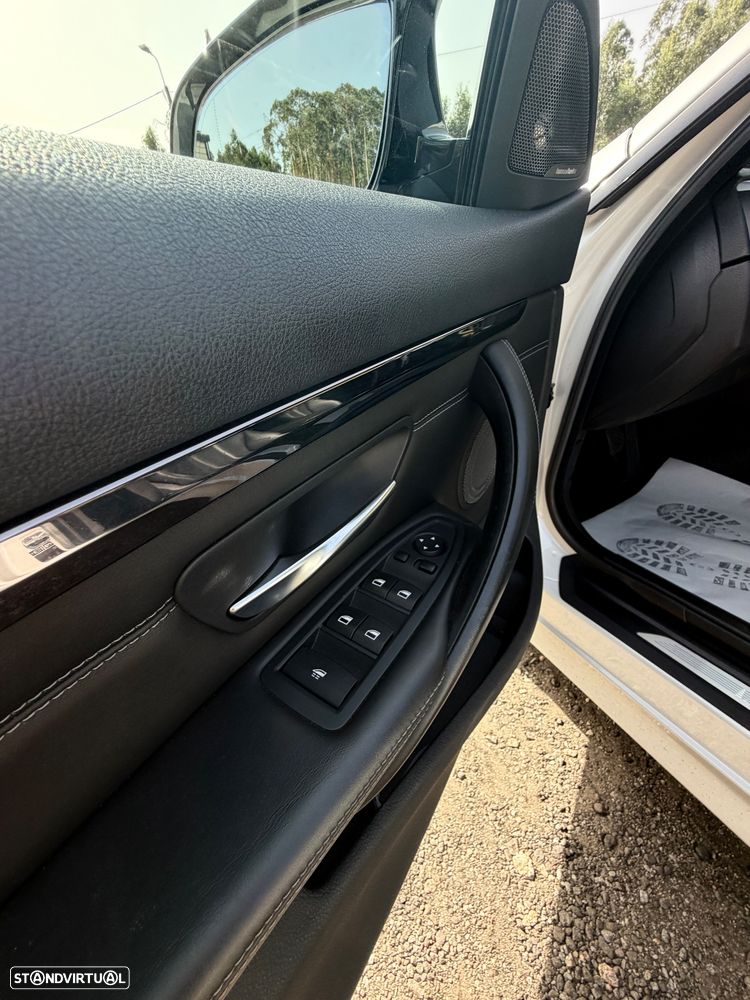 BMW M4 Auto - 24