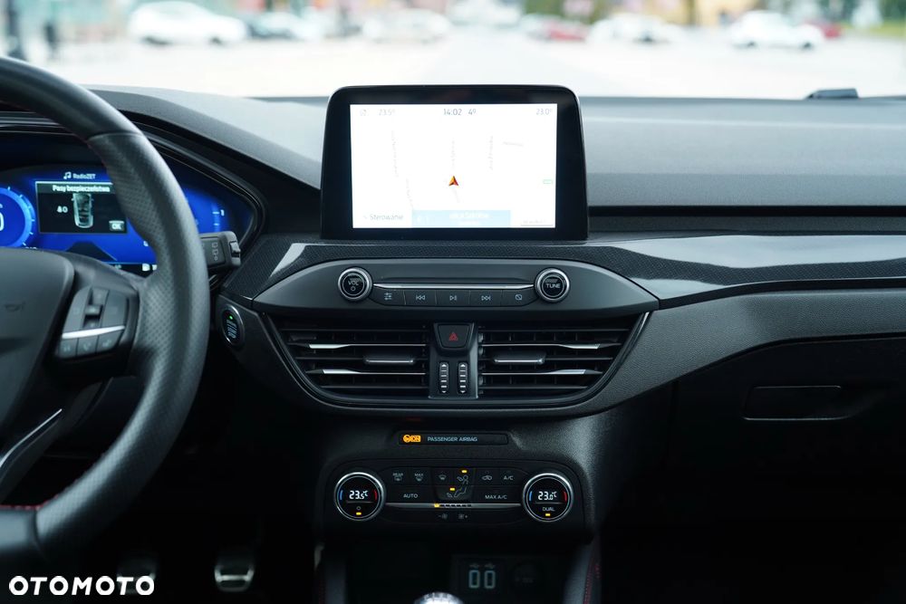 Ford Focus 1.5 EcoBlue Start-Stopp-System ST-LINE - 25