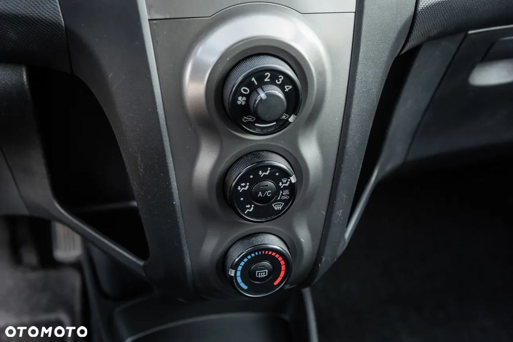 Toyota Yaris - 20