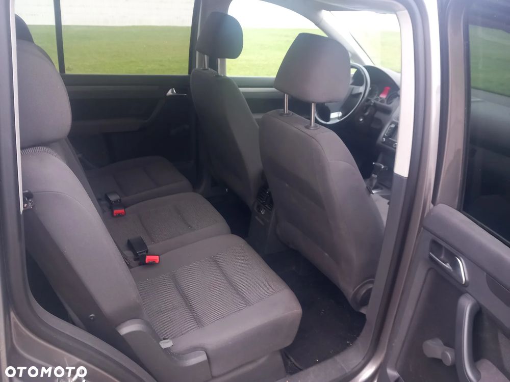 Używany Volkswagen Touran 2010 - 6 999 PLN, 257 000 km - Otomoto.pl