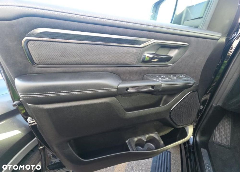 RAM 1500 - 14