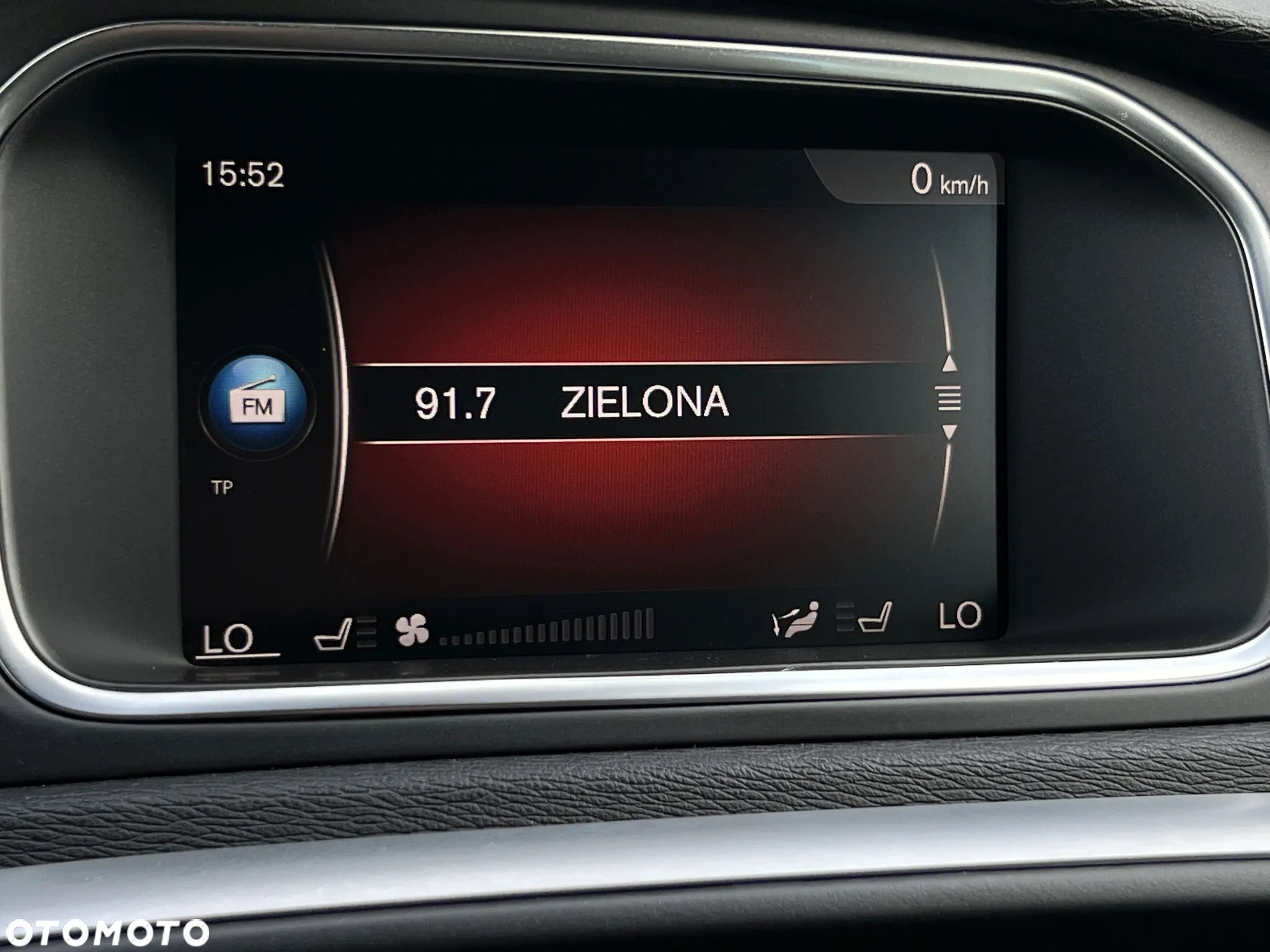 Volvo V40 Cross Country D4 Geartronic Momentum - 26