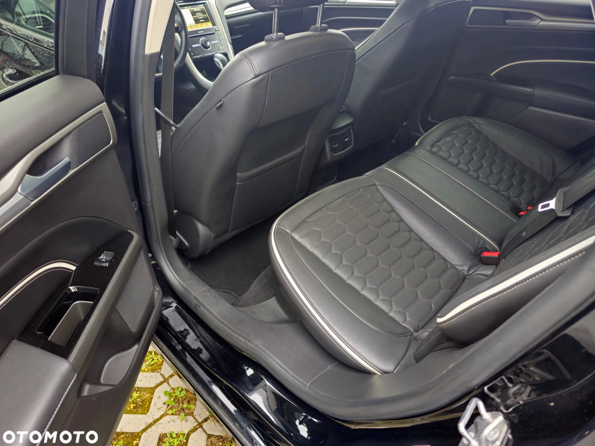 Ford Mondeo Vignale 2.0 TDCi PowerShift - 13