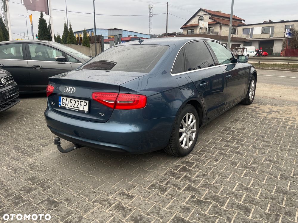 Audi A4 Limousine - 4