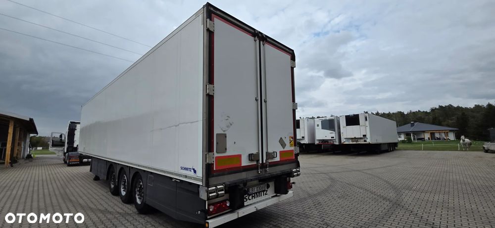 Schmitz Cargobull SKO 24 - 4