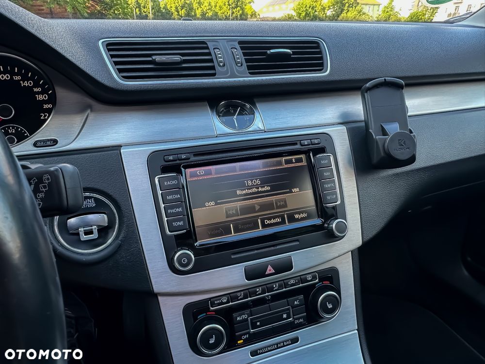 Volkswagen Passat 2.0 TDI Highline - 31