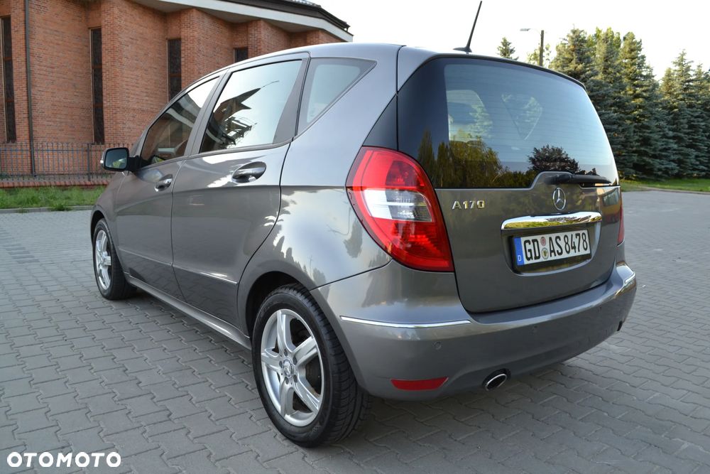 Mercedes-Benz Klasa A 170 BlueEFFICIENCY Elegance - 11