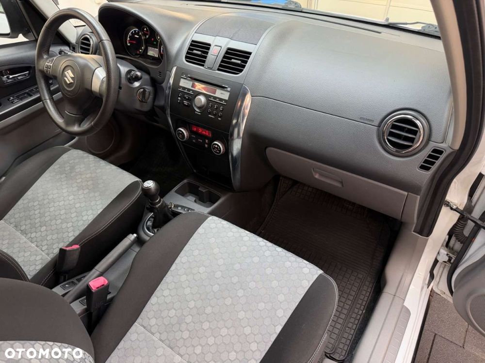 Suzuki SX4 - 39