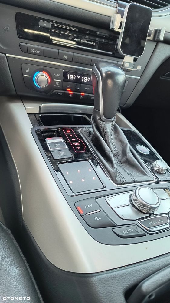 Audi A6 Avant 2.0 TDI Ultra S tronic - 18
