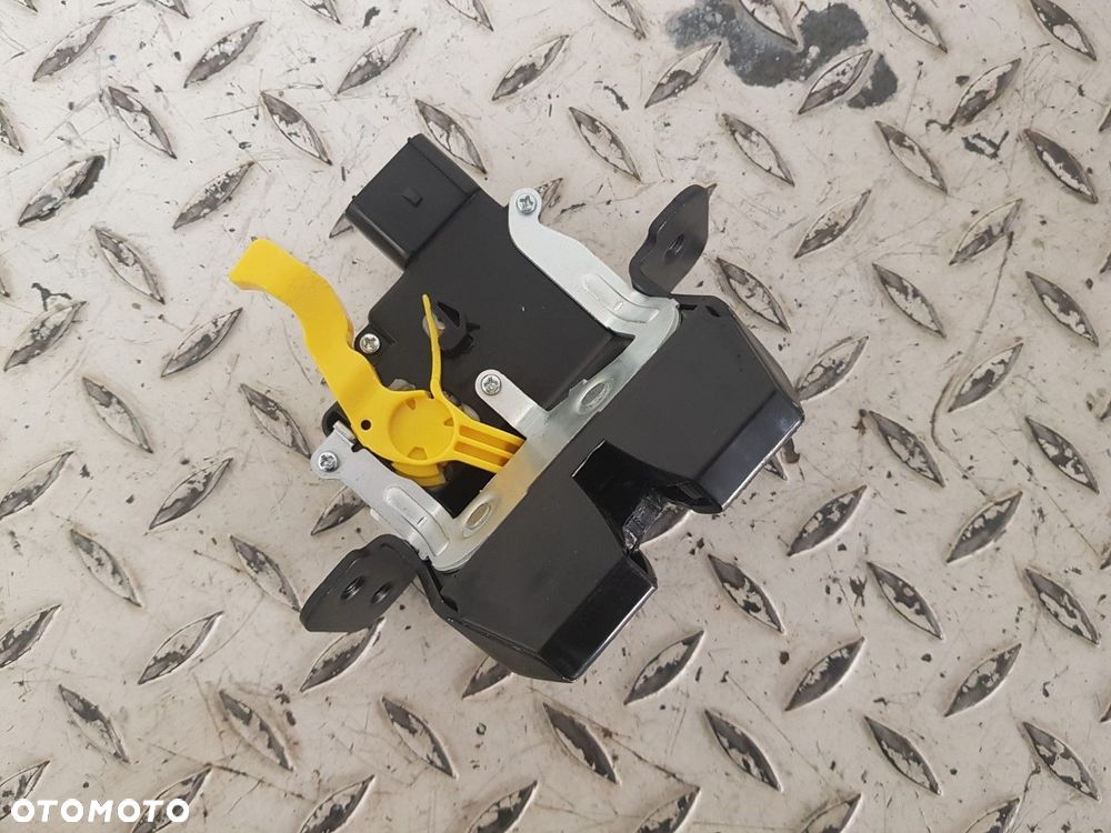 ZAMEK TYLNEJ KLAPY BAGAŻNIKA KIA CEED III 3 KOMBI SW 18-25 81230-J7200 - 3