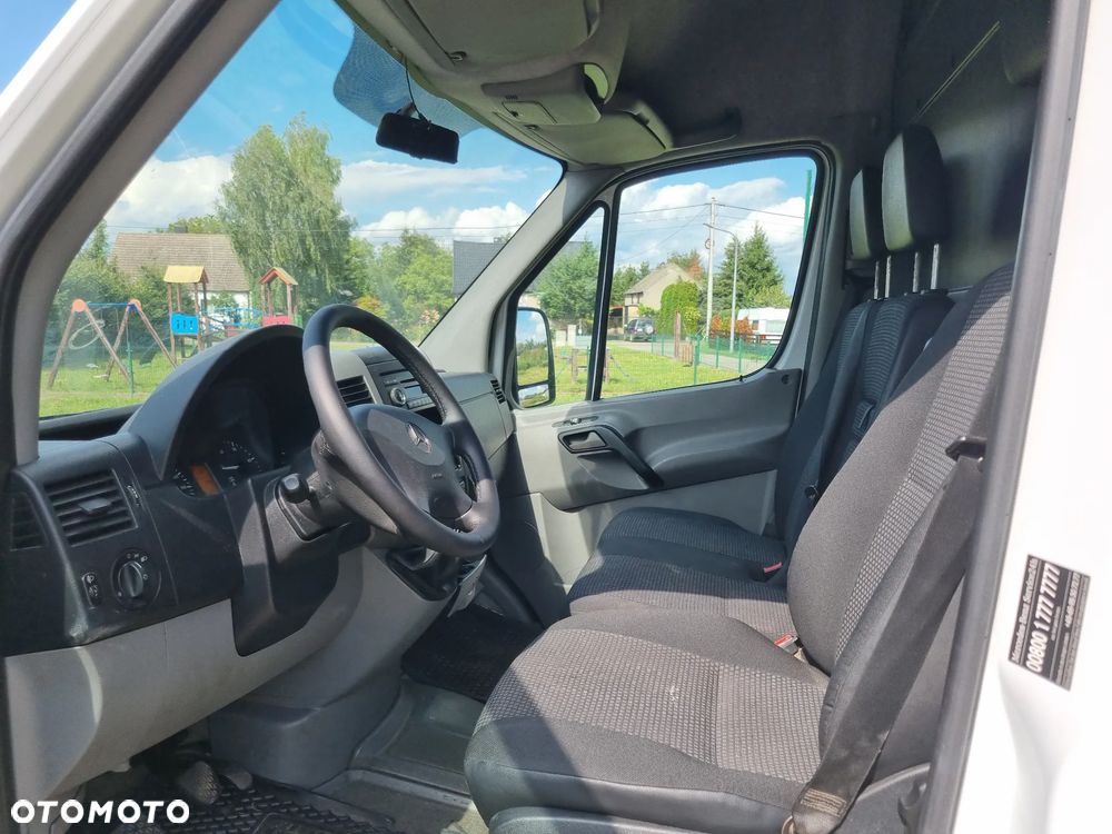 Mercedes-Benz Sprinter - 21