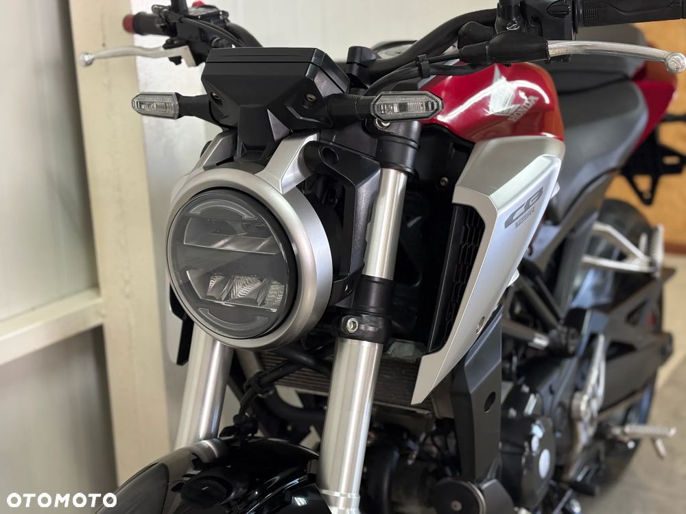 Honda CB - 8