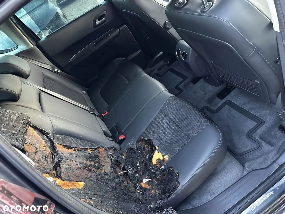 Peugeot 3008 PureTech 130 Stop & Start GPF Allure - 21