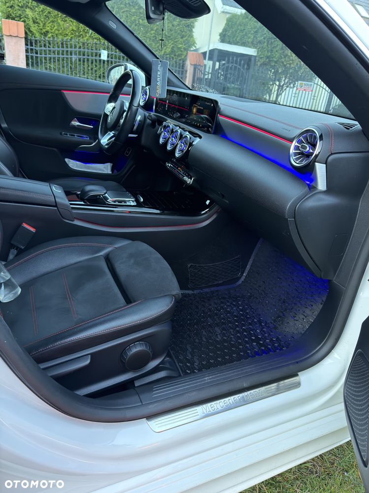 Mercedes-Benz CLA - 11